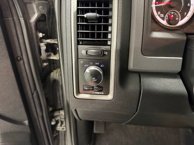 Used 2016 RAM 1500 Express AWD/4WD image 15