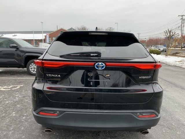 Certified 2021 Toyota Venza XLE w/ Softex Package image 6