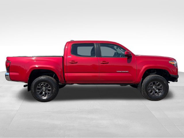 Used 2021 Toyota Tacoma SR5 AWD/4WD image 9