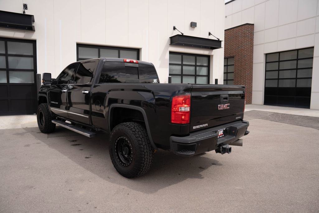 Used 2017 GMC Sierra 3500 Denali AWD/4WD image 5