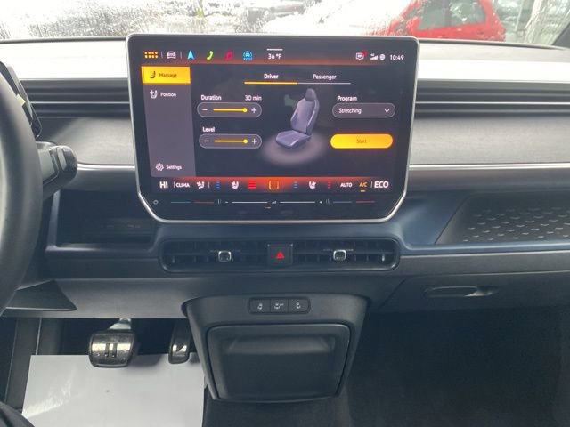 New 2025 Volkswagen ID. Buzz Pro S RWD image 30