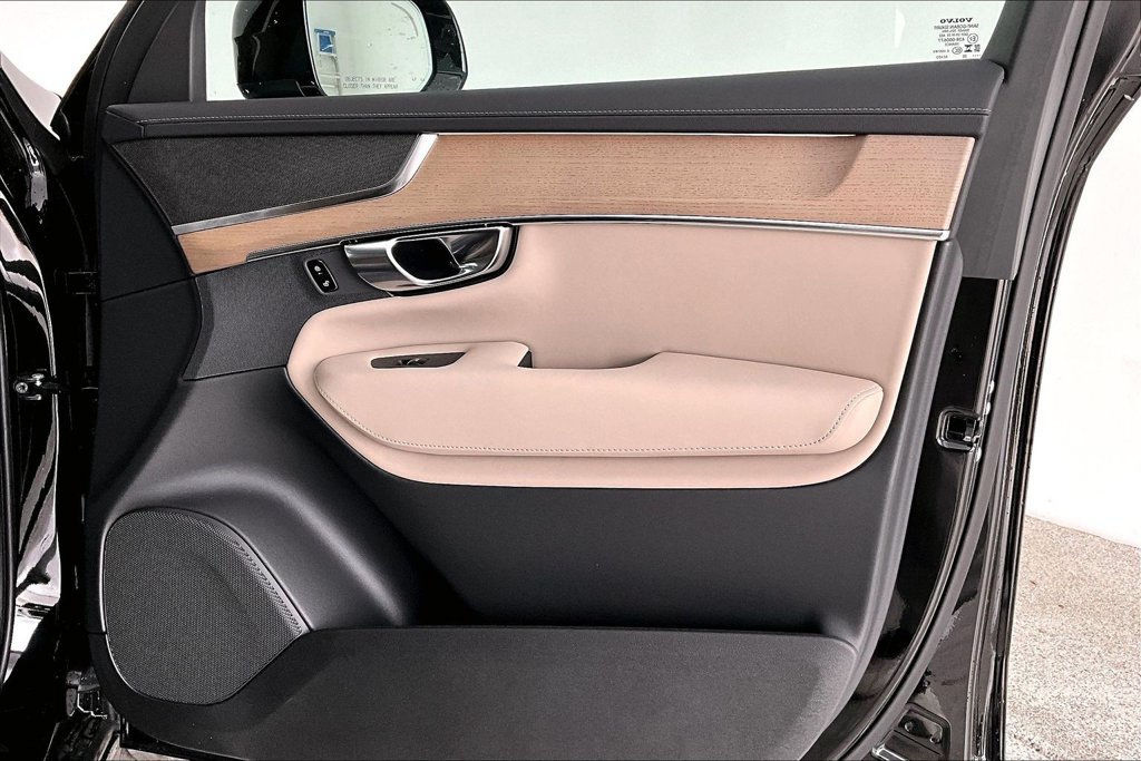 New 2026 Volvo XC90 B5 Core AWD/4WD image 14