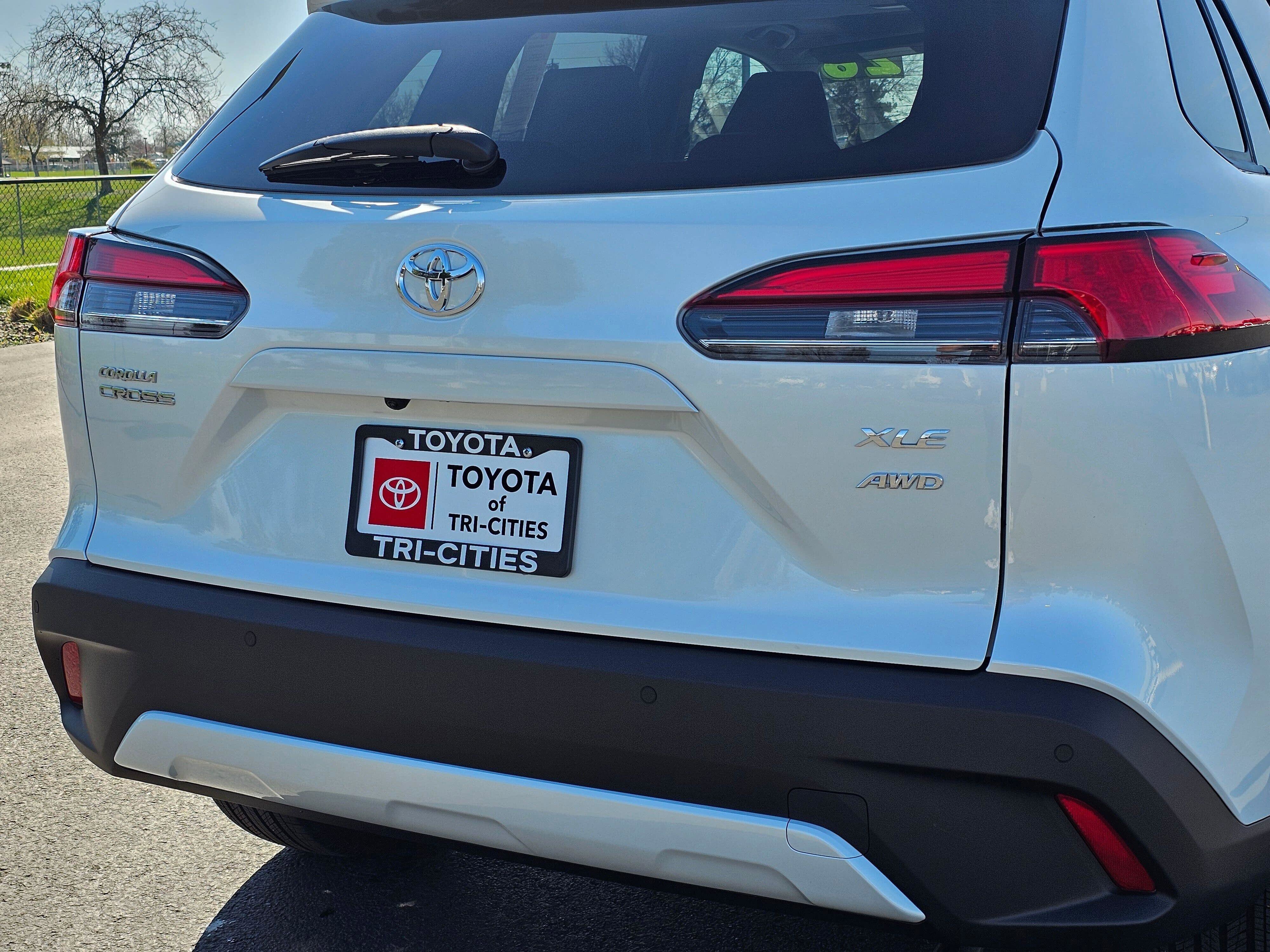 Used 2026 Toyota Corolla Cross XLE w/ Convenience Package image 13