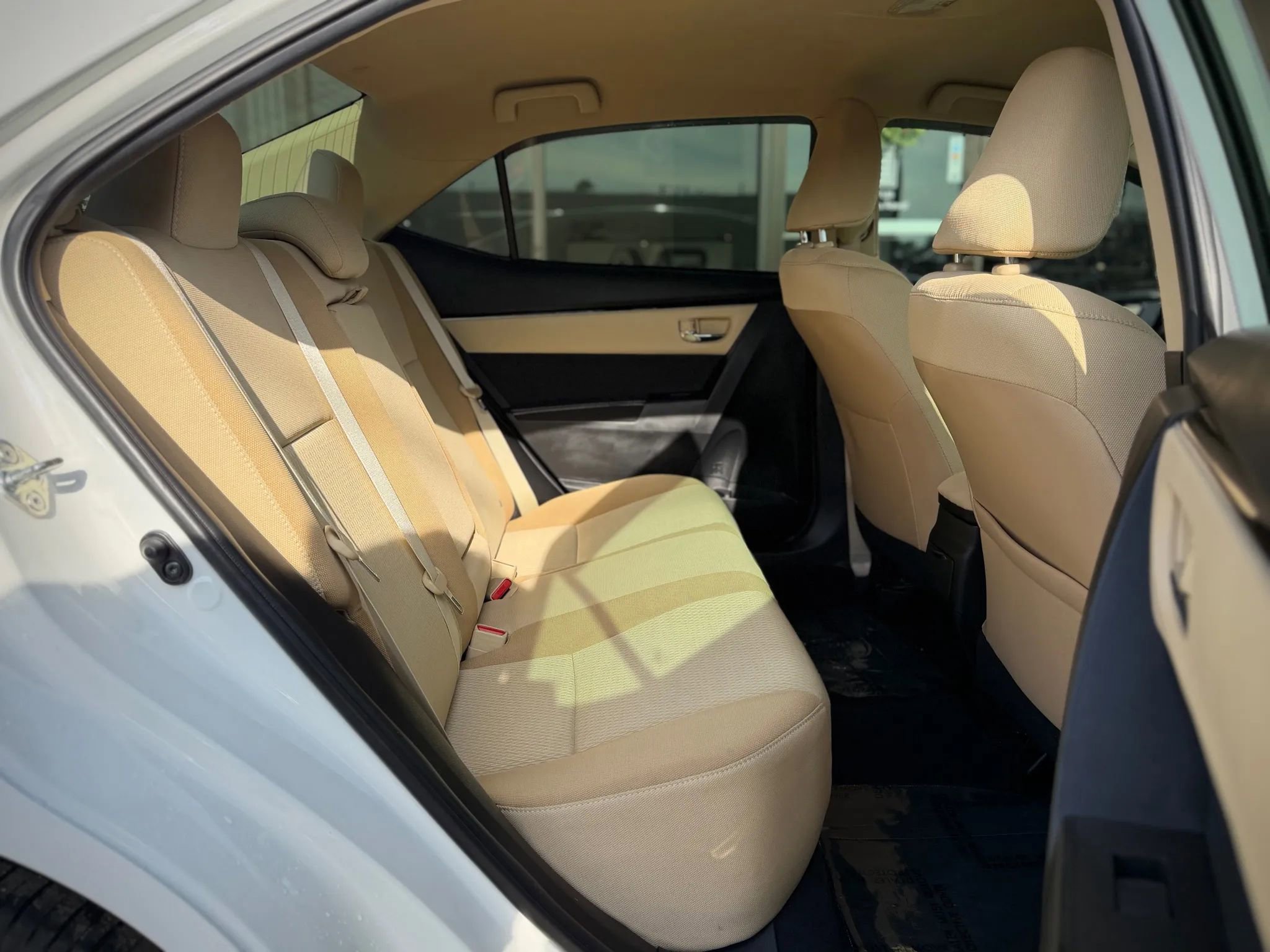 Used 2017 Toyota Corolla SE image 17