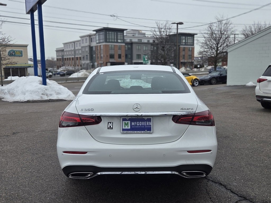 Used 2022 Mercedes-Benz E 350 4MATIC Sedan image 5
