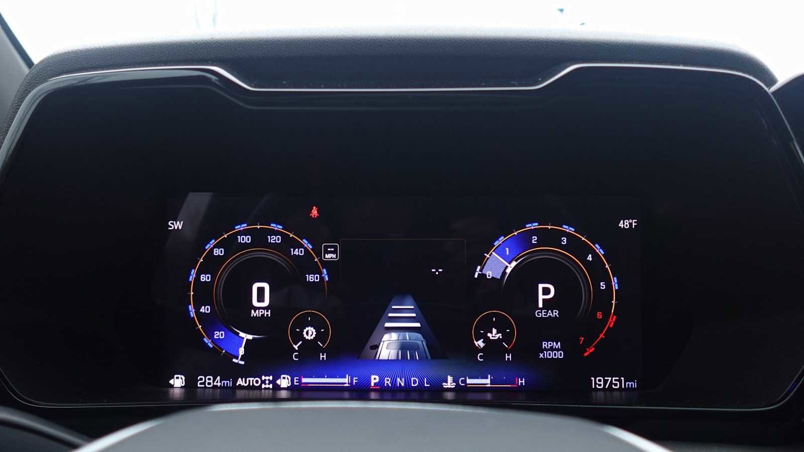 Used 2024 Chevrolet Colorado ZR2 w/ Technology Package AWD/4WD image 30