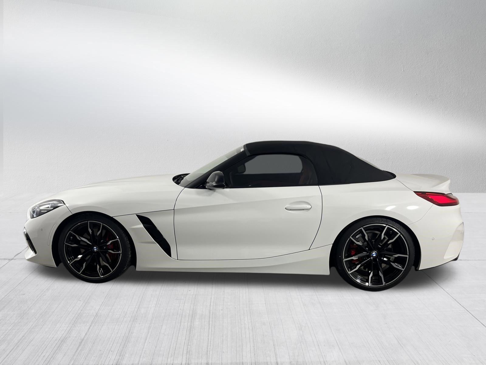Used 2026 BMW Z4 M40i w/ Premium Package RWD image 4