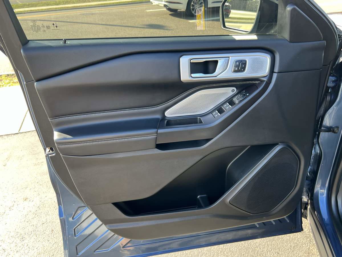 Used 2020 Ford Explorer ST w/ Premium Technology Package image 11