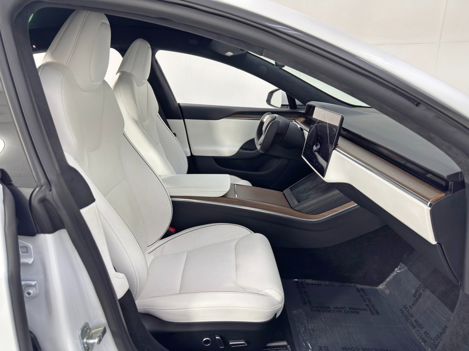 Used 2021 Tesla Model S Plaid image 16