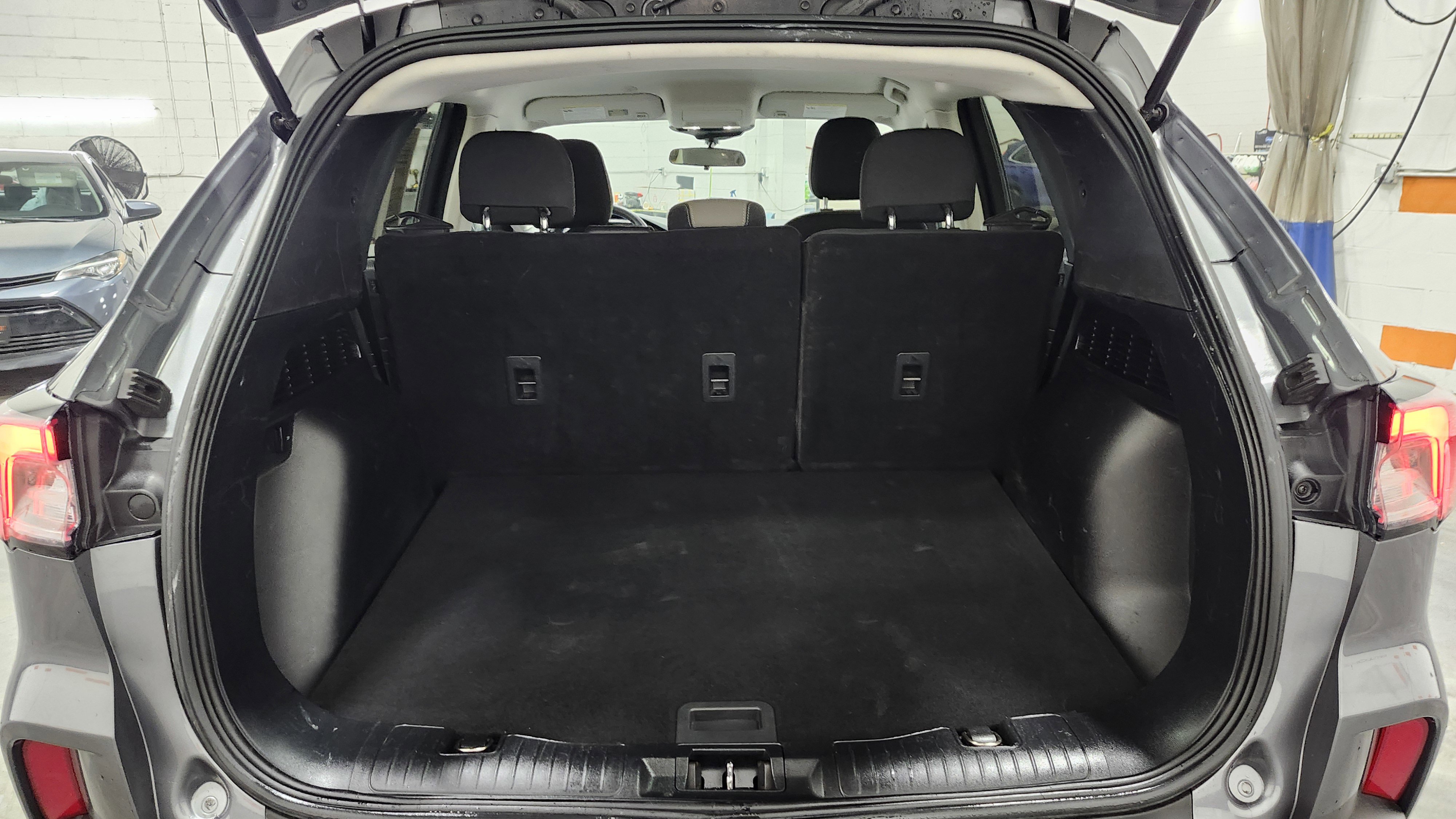 Used 2021 Ford Escape SE image 20