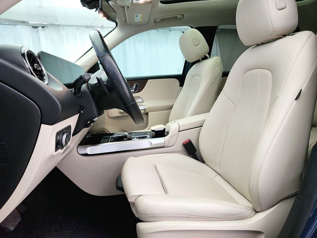 Used 2020 Mercedes-Benz GLB 250 4MATIC image 11