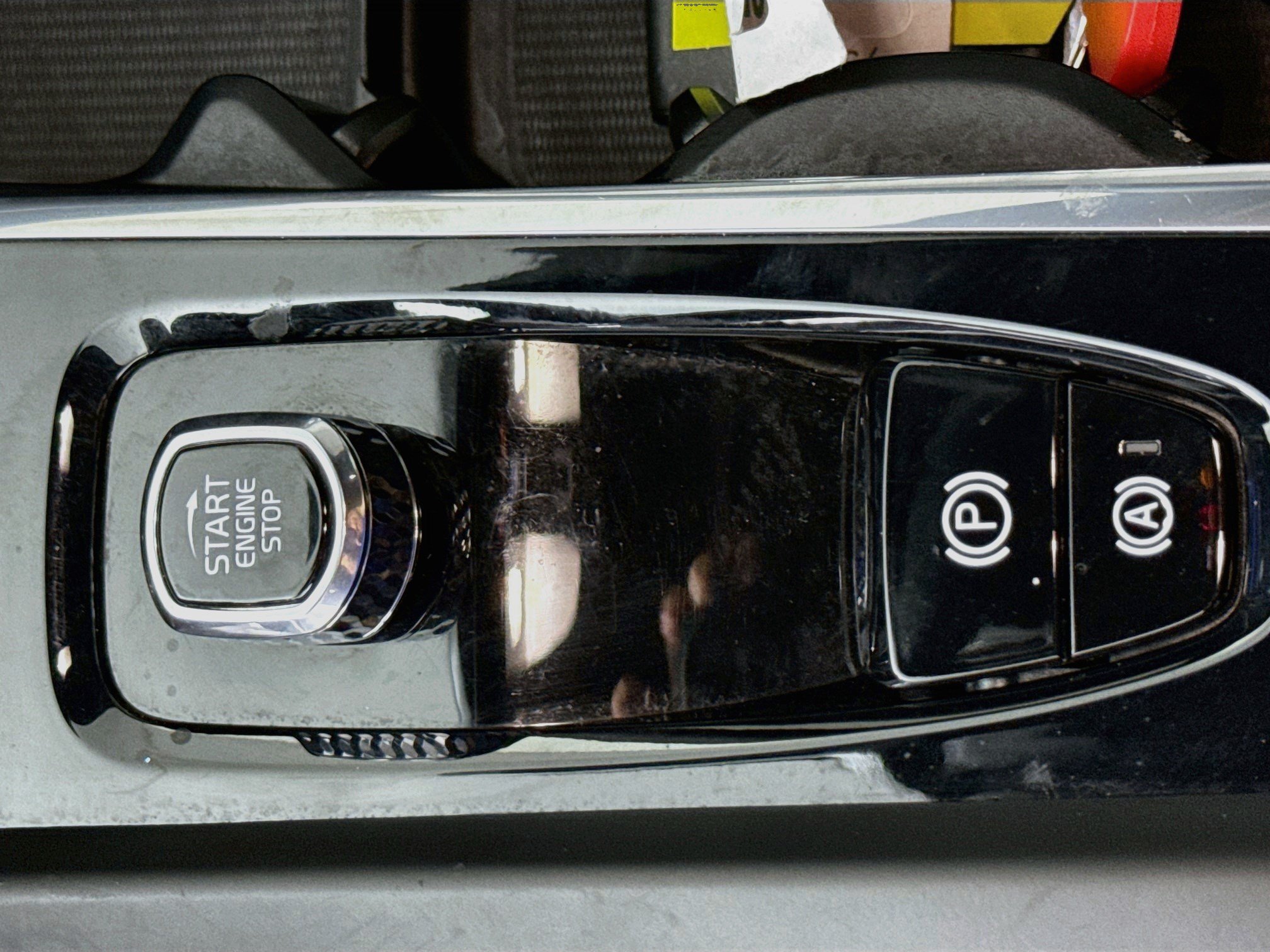 Used 2023 Volvo XC60 B5 Plus FWD image 21