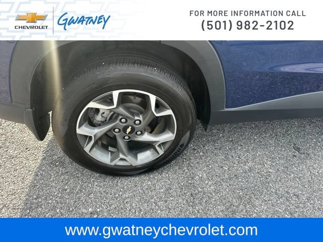 Used 2024 Chevrolet Trax LT w/ Driver Confidence Package FWD image 11