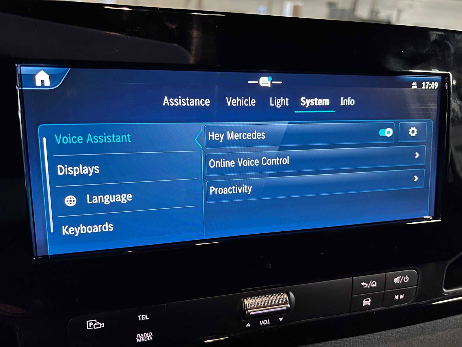 Used 2025 Mercedes-Benz Sprinter 2500 image 34