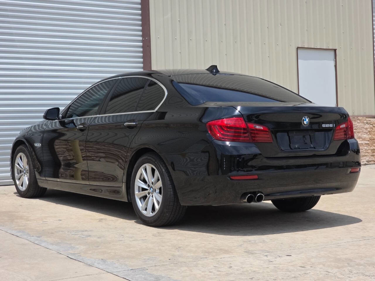 Used 2016 BMW 528i Sedan RWD image 3