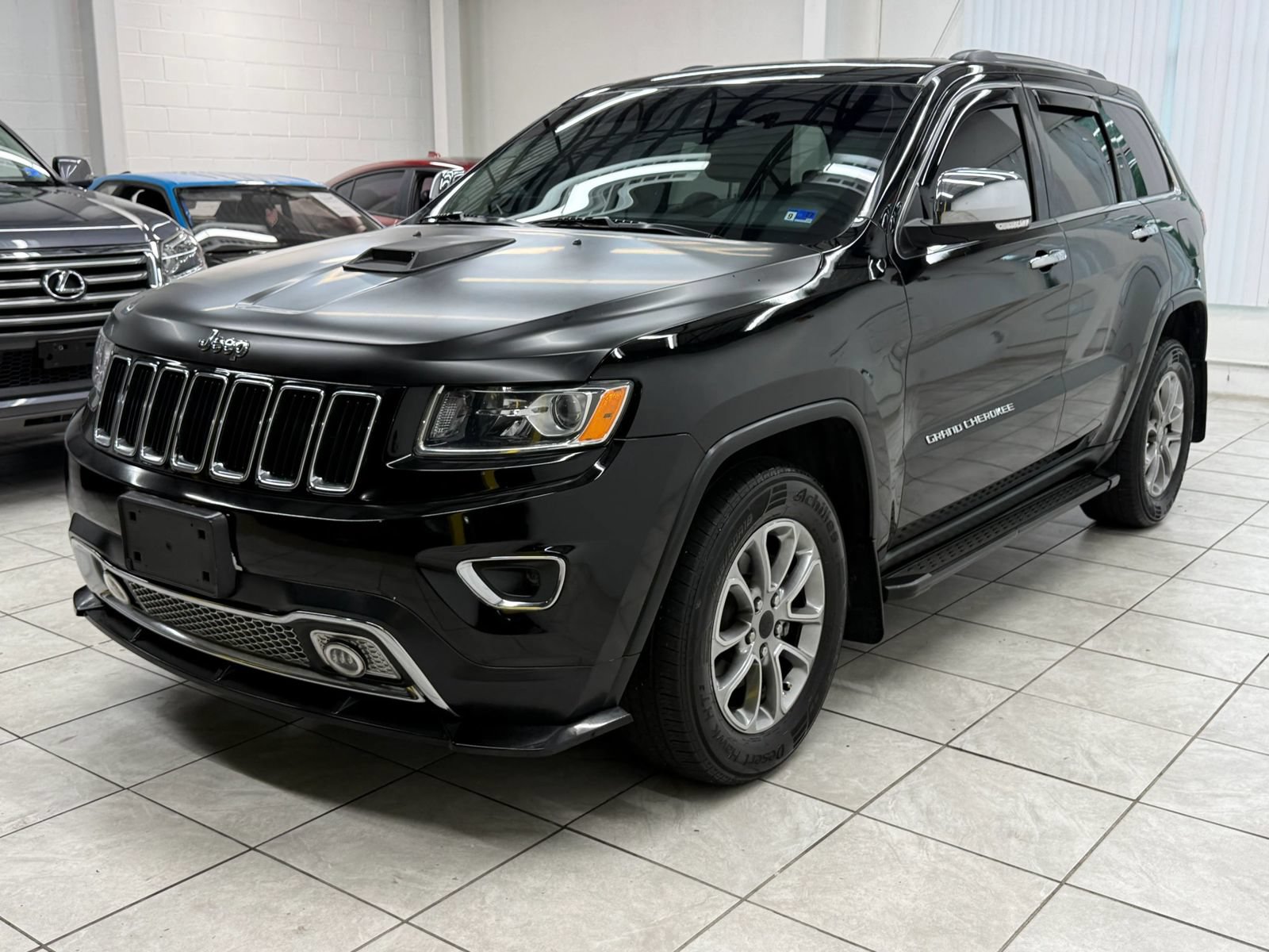 Used 2015 Jeep Grand Cherokee Limited AWD/4WD image 3