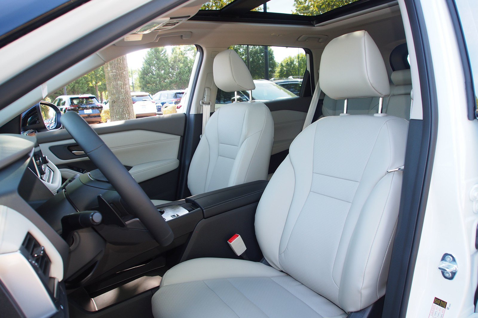 New 2026 Nissan Rogue Dark Armor FWD image 17