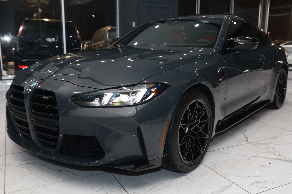 Used 2025 BMW M4 Coupe w/ Executive Package image 4