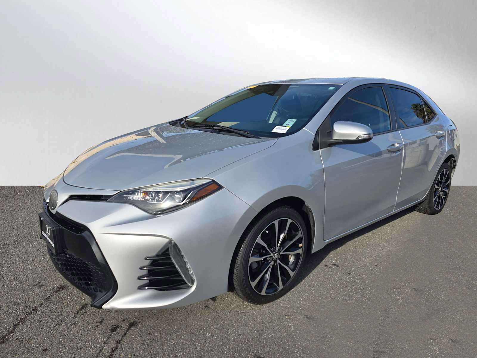 Used 2017 Toyota Corolla XSE image 7