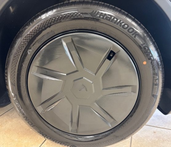 Used 2026 Tesla Model Y 2WD image 23