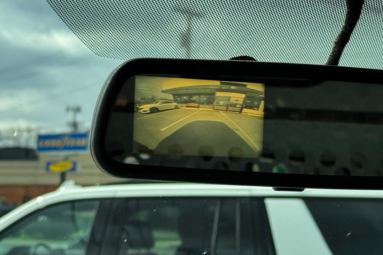 Used 2018 Chevrolet Express 2500 w/ Driver Convenience Package image 32