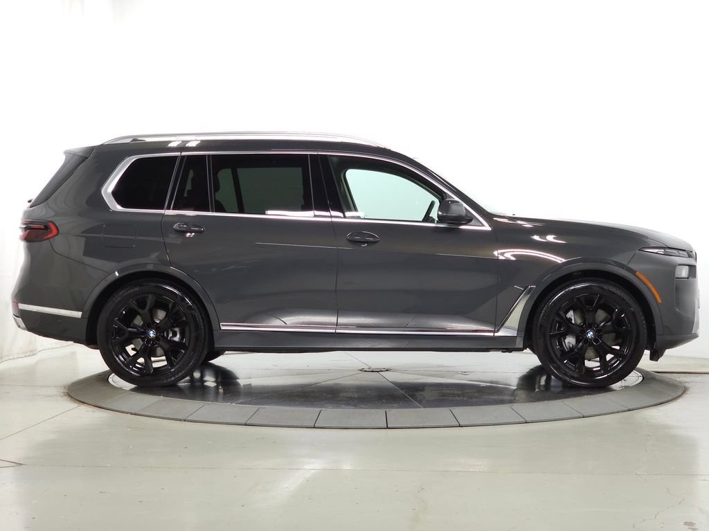 Used 2026 BMW X7 xDrive40i w/ Premium Package AWD/4WD image 13