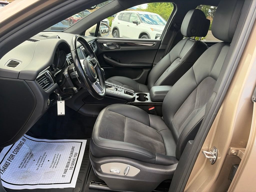 Used 2017 Porsche Macan AWD/4WD image 24
