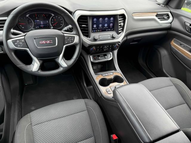Used 2021 GMC Acadia SLE w/ Driver Convenience Package image 2