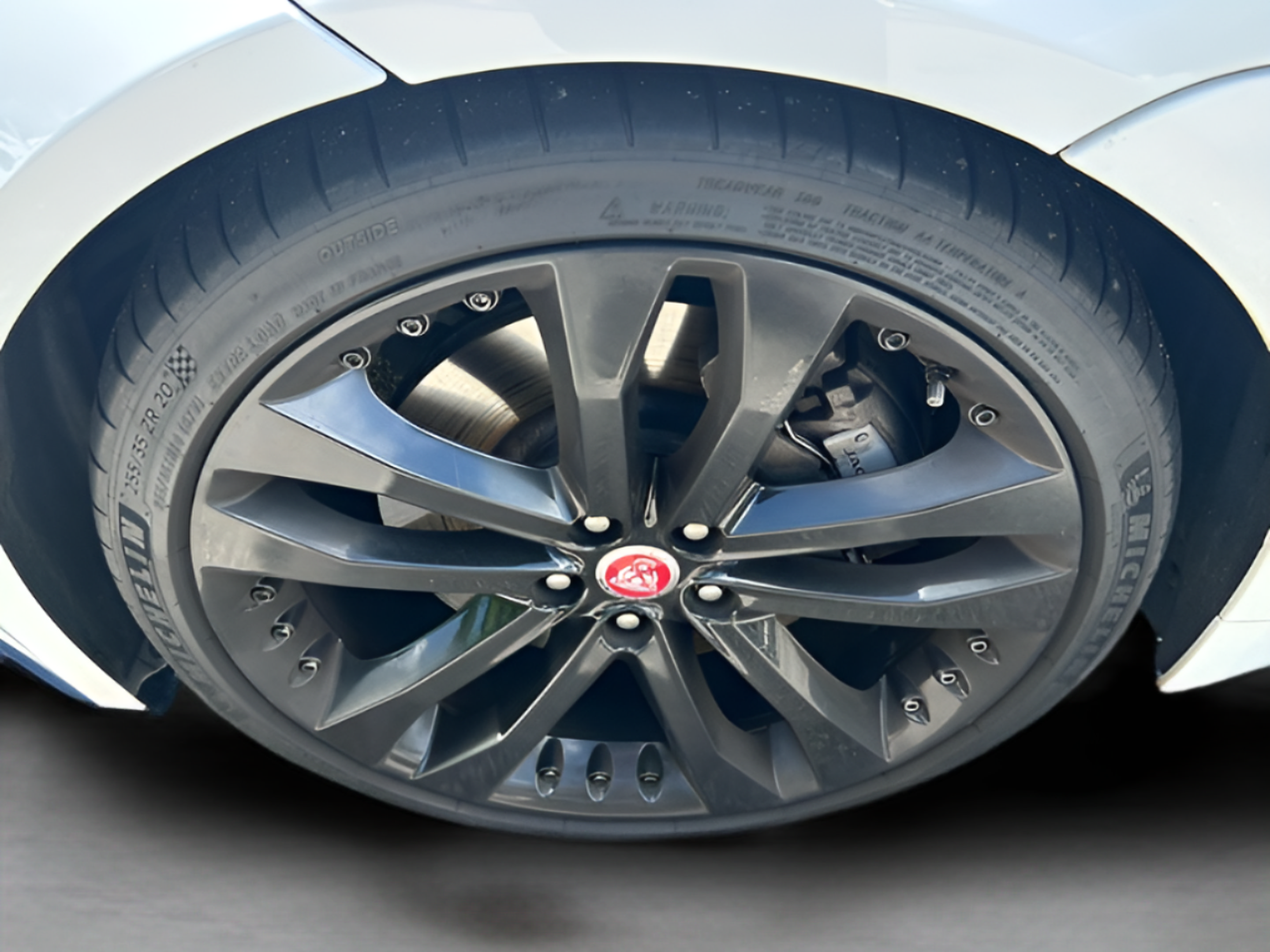 Used 2019 Jaguar F-TYPE Coupe RWD image 30