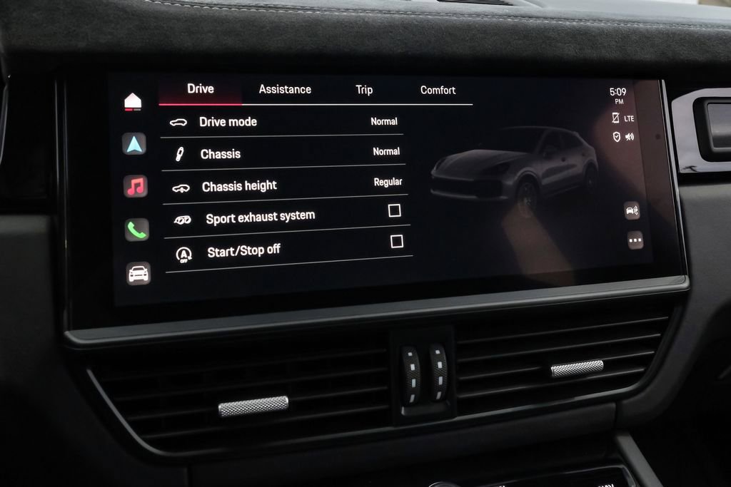 Used 2023 Porsche Cayenne Turbo GT image 30