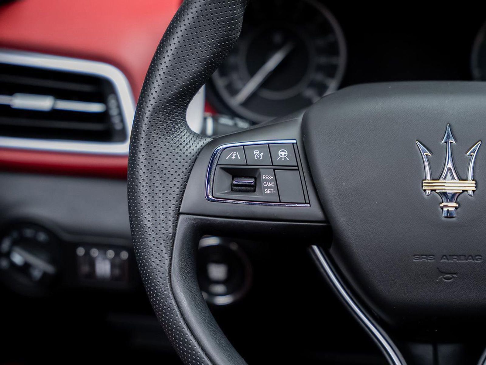 Used 2022 Maserati Ghibli Modena RWD image 57