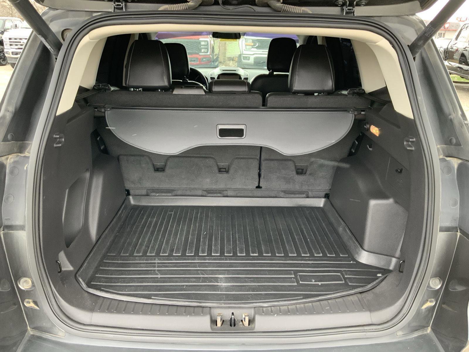 Used 2018 Ford Escape SEL image 11