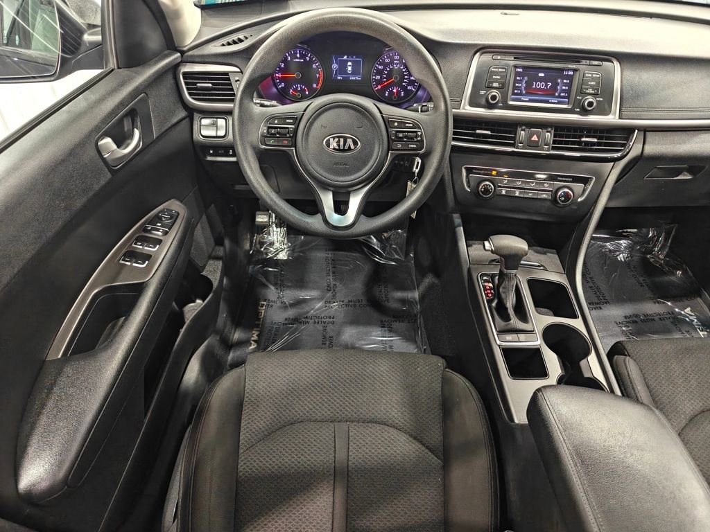 Used 2017 Kia Optima LX FWD image 4