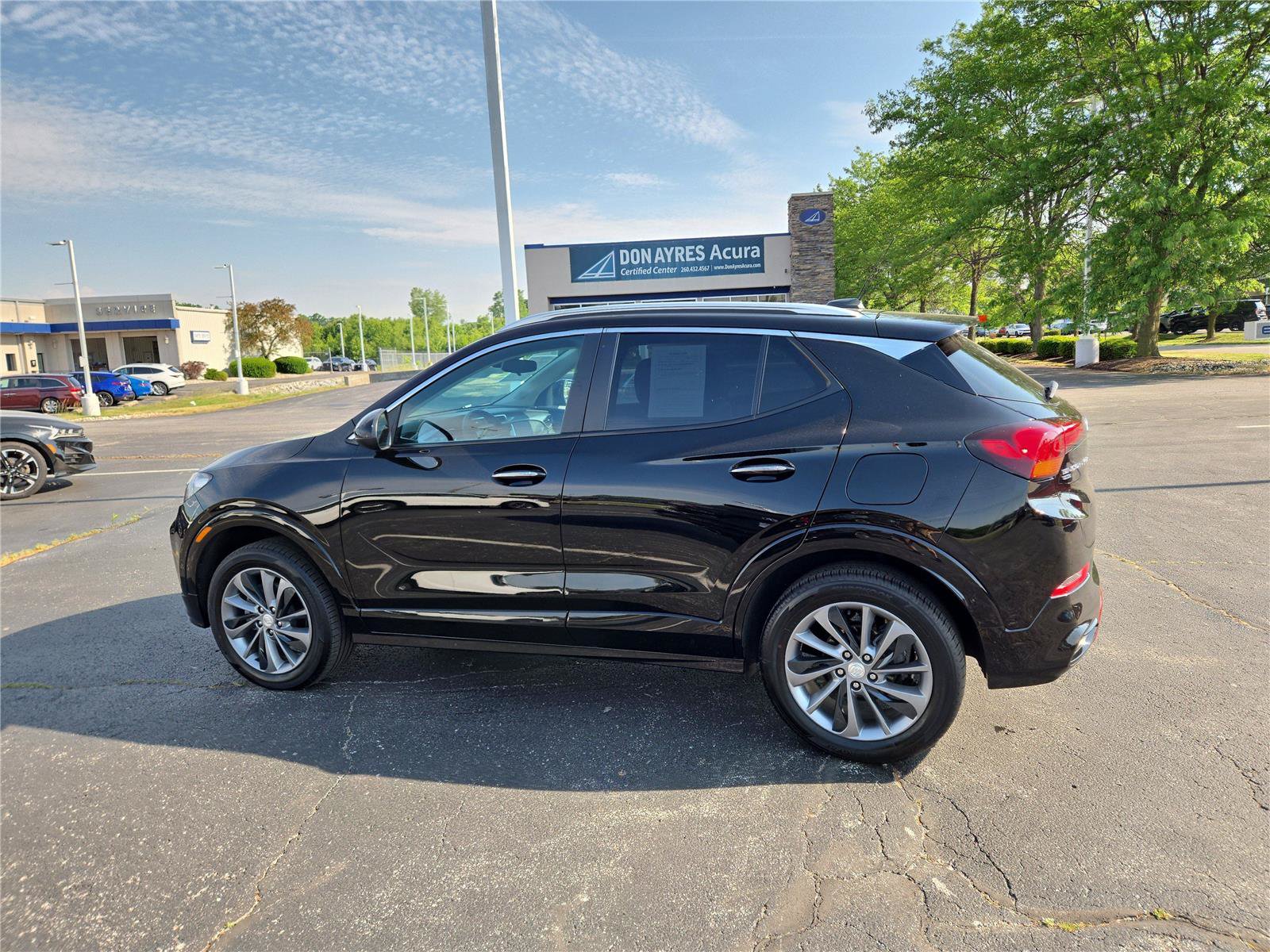 Used 2023 Buick Encore GX Select w/ Sport Touring Package AWD/4WD image 26