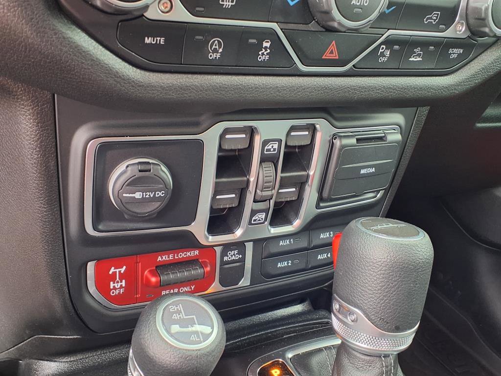 Used 2025 Jeep Gladiator Willys image 11