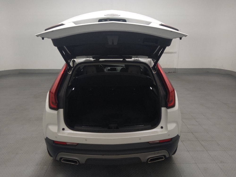 Used 2021 Cadillac XT4 Premium Luxury w/ Cold Weather Package FWD image 29