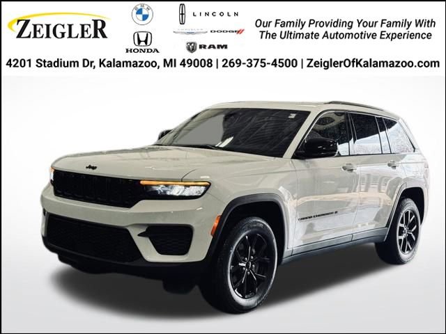 Used 2025 Jeep Grand Cherokee Altitude video 1