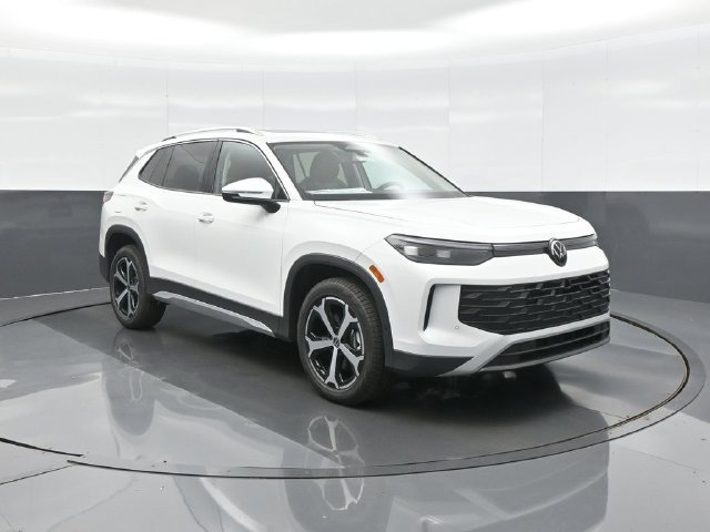 New 2026 Volkswagen Tiguan SE AWD/4WD image 1
