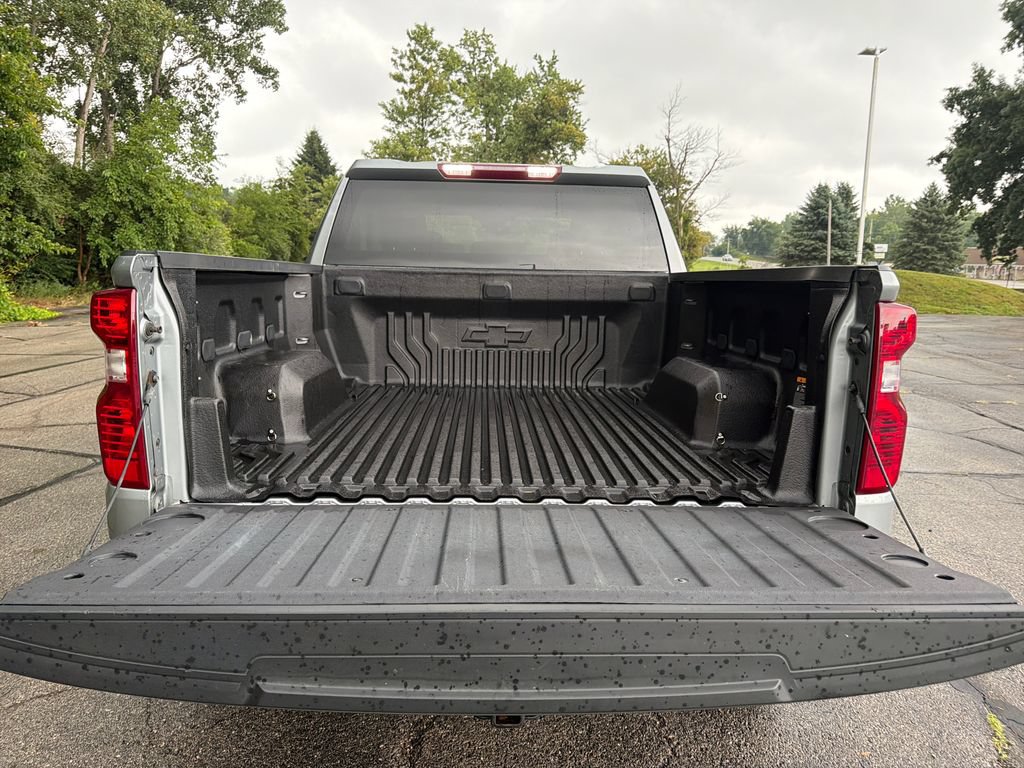Used 2024 Chevrolet Silverado 1500 LT AWD/4WD image 30