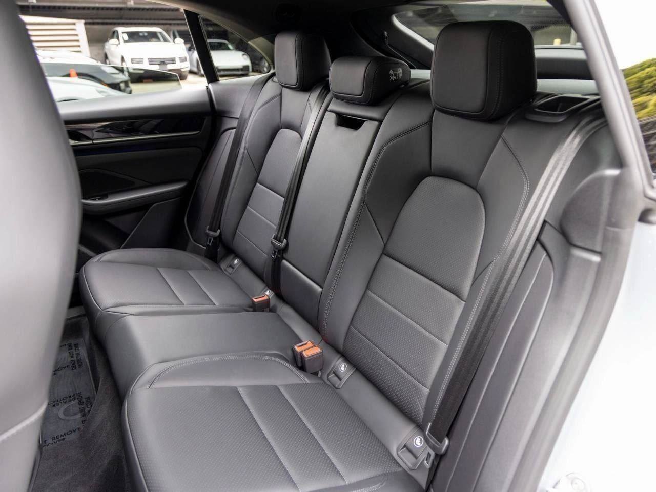 New 2025 Porsche Macan Electric image 61