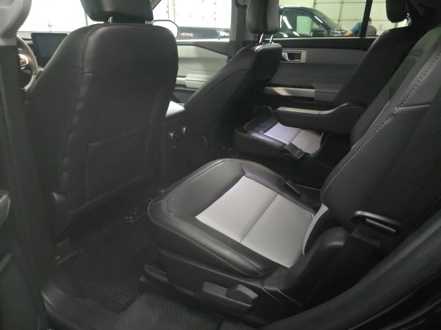 Used 2023 Ford Explorer XLT w/ Equipment Group 202A image 15
