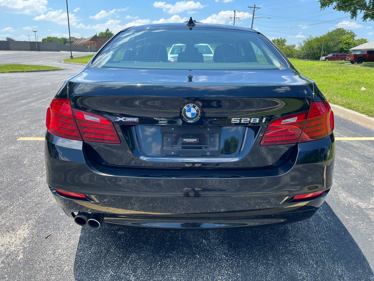 Used 2016 BMW 528i xDrive Sedan AWD/4WD image 4
