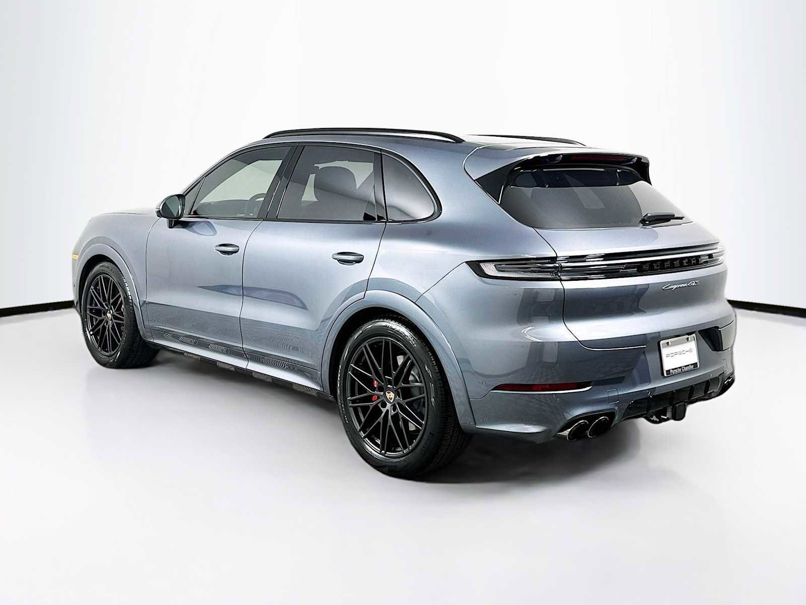 New 2026 Porsche Cayenne GTS AWD/4WD image 5