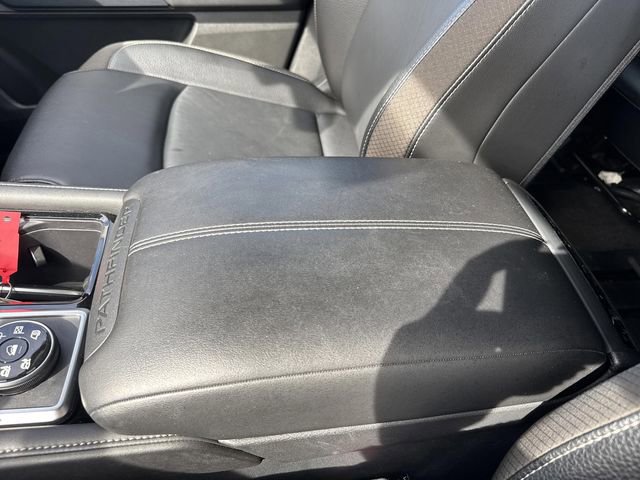 Used 2024 Nissan Pathfinder SL image 21