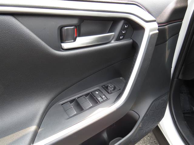 Used 2024 Toyota RAV4 XSE w/ Premium Package AWD/4WD image 9