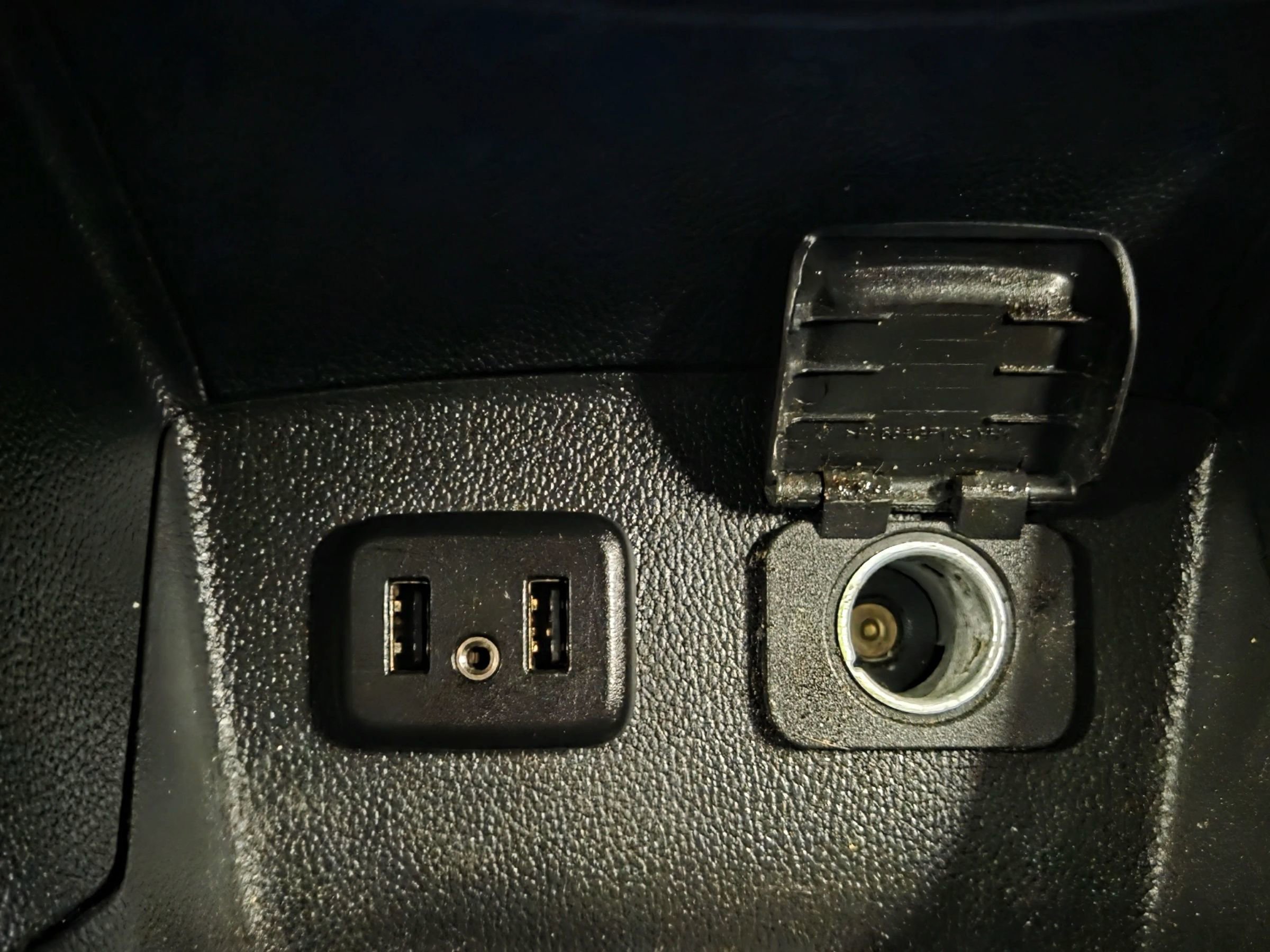 Used 2019 Chevrolet Cruze LT w/ Convenience Package FWD image 26