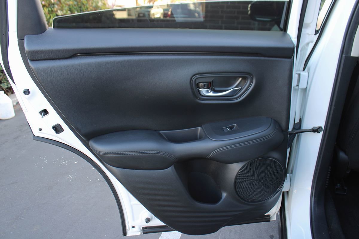 Used 2023 Honda HR-V LX image 43