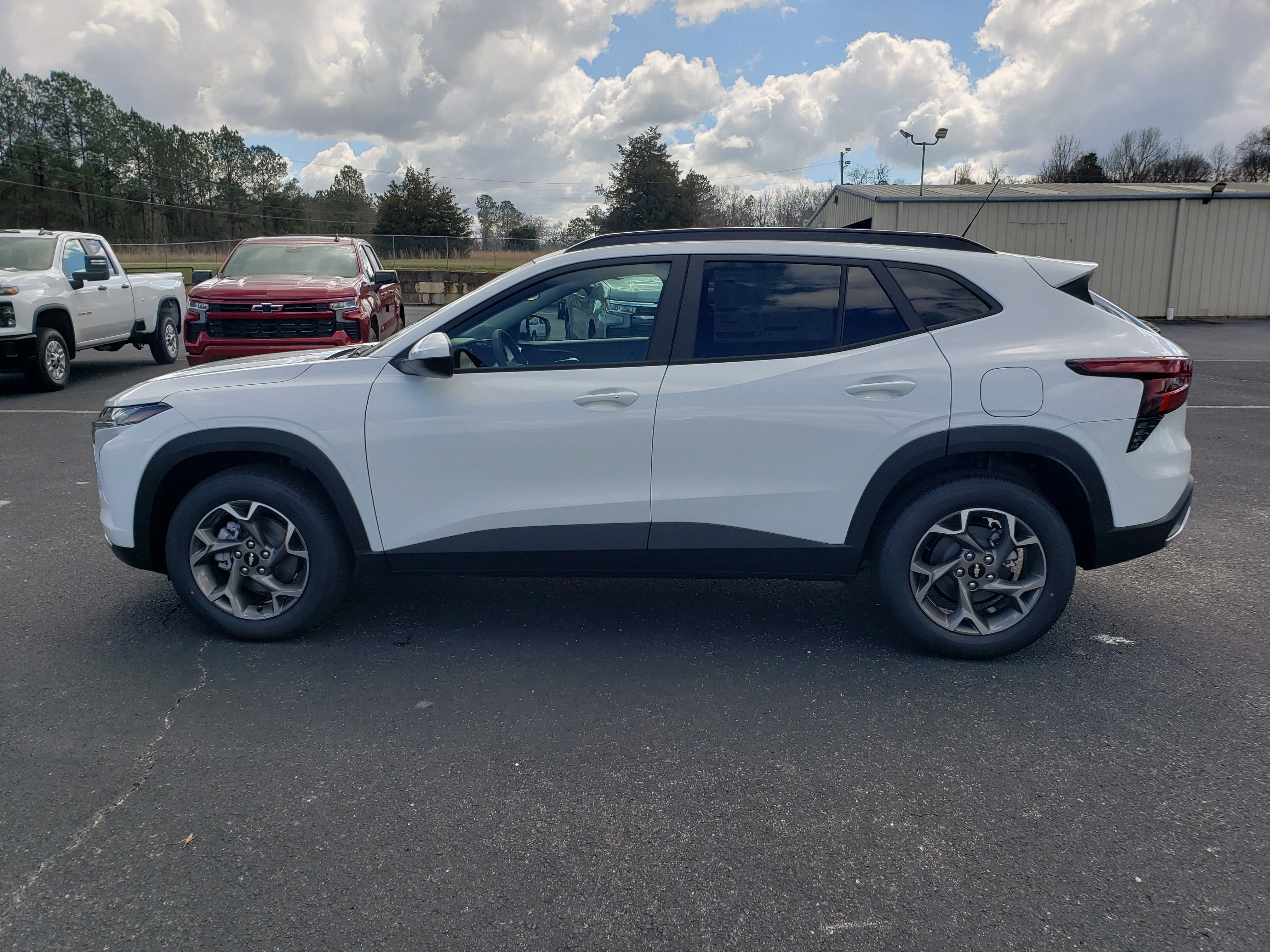 New 2026 Chevrolet Trax LT image 6