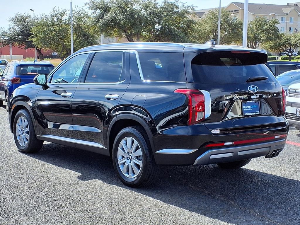 Used 2025 Hyundai Palisade SEL FWD image 3