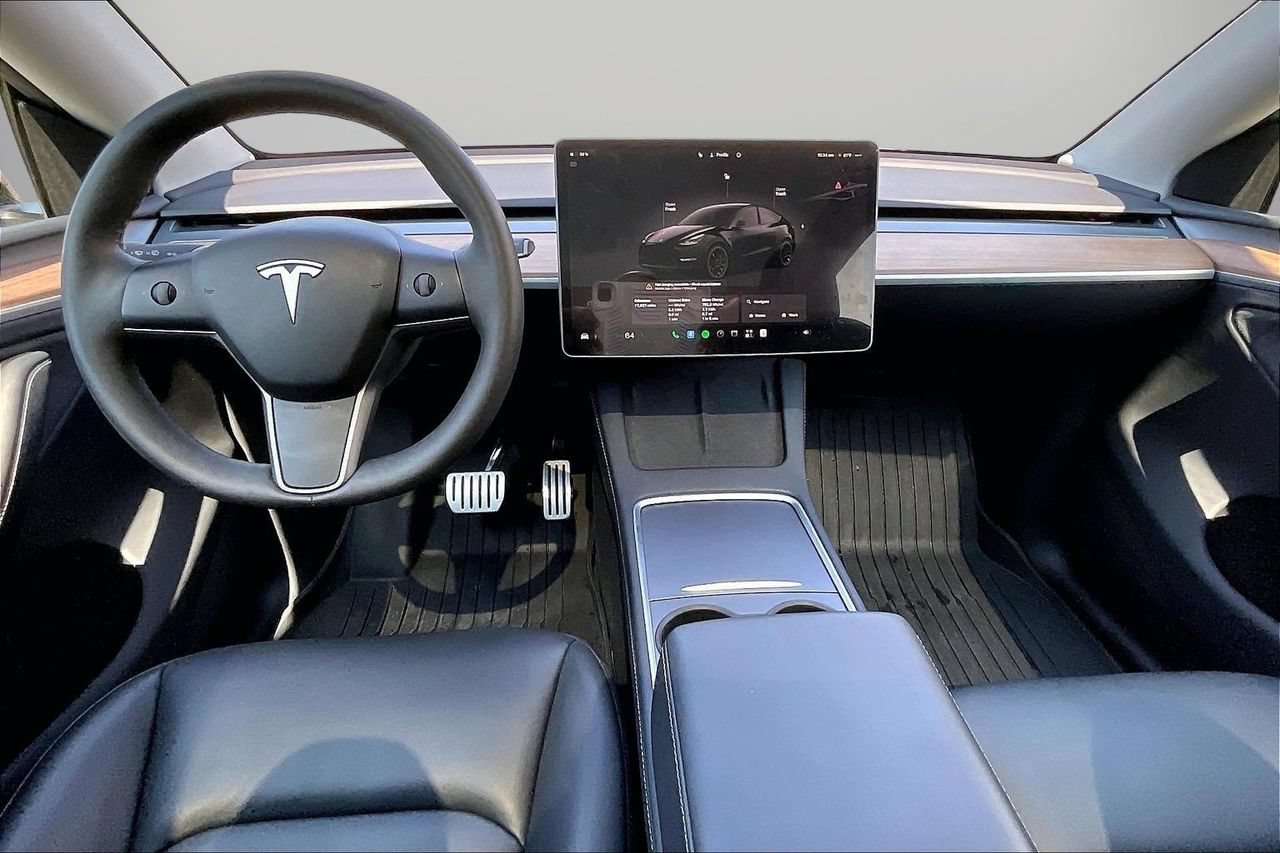 Used 2025 Tesla Model Y Performance AWD/4WD image 15